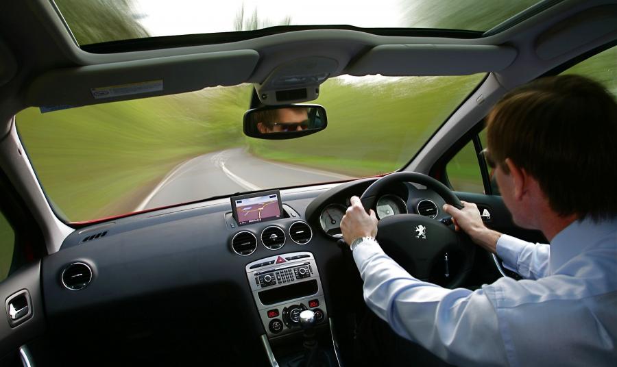  Peugeot 308 GT THP 175 2008 года  (фото 44 из 63)